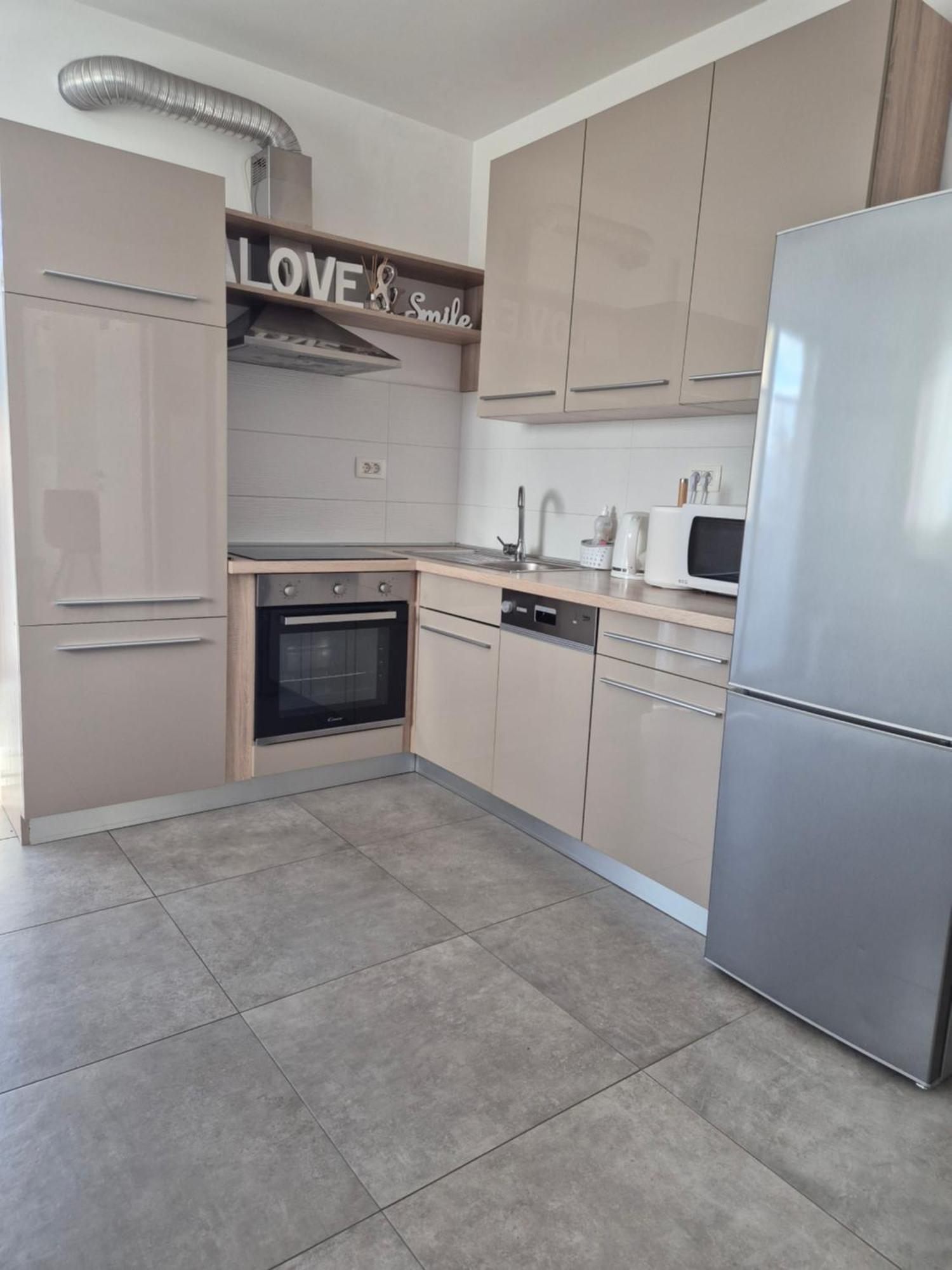 רייקה Apartment Gita מראה חיצוני תמונה